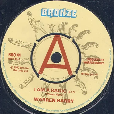 I Am a Radio / The Queen