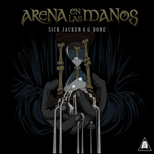 Arena en las manos