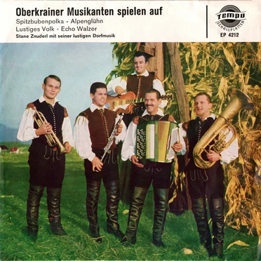 Oberkrainer Musikanten spielen auf