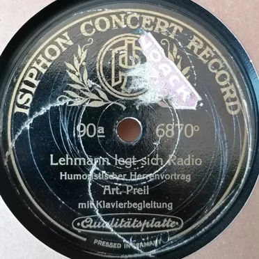 Lehmann legt sich Radio / Auf dem Standesamt