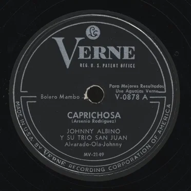 Caprichosa / Cariñito by Johnny Albino y su Trío San Juan - album cover
