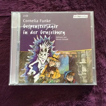 Gespensterjäger in der Gruselburg by Cornelia Funke - album cover