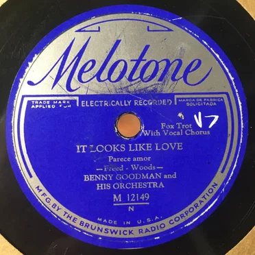 It Looks Like Love / Little Joe