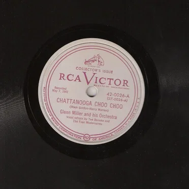 Chattanooga Choo Choo / (I've Got a Gal in) Kalamazoo