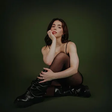 Késett