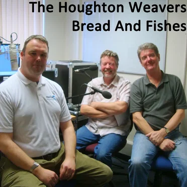 Bread and Fishes by The Houghton Weavers - album cover