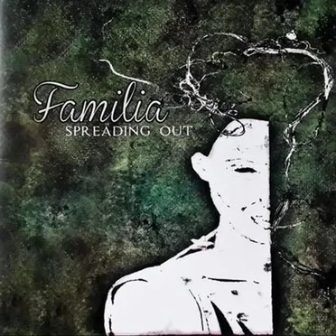Spreading Out by Familia Reggae - album cover