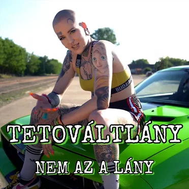 Nem az a lány