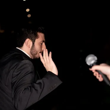 The Kiss and Tell Show!