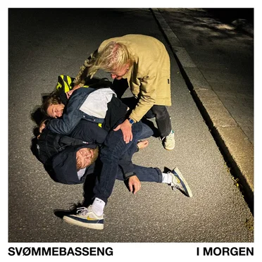 I Morgen by Svømmebasseng - album cover