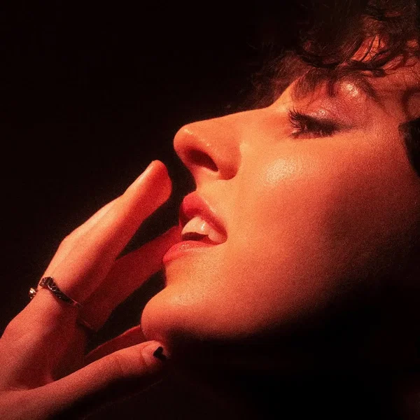Lovergirl (Deluxe)