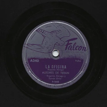 La oficina / Honorio Farias