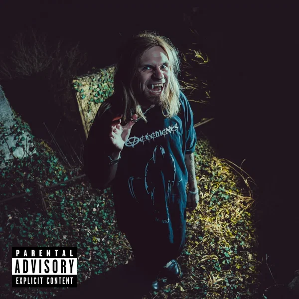 VAMPIRE OUT THE CRYPT