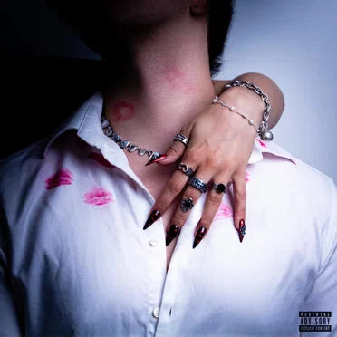 kiss me before you leave