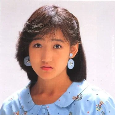 メモリアルBOX by 岡田有希子 - album cover