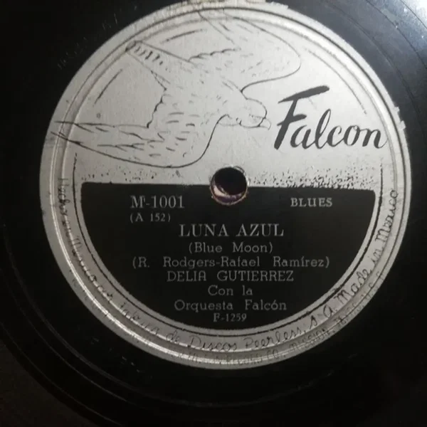 Luna azul / Pasito tún tún