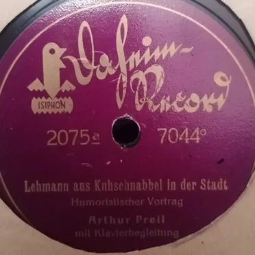 Lehmann aus Kuhschnabbel in der Stadt / Bemmchen auf der Pferderennbahn