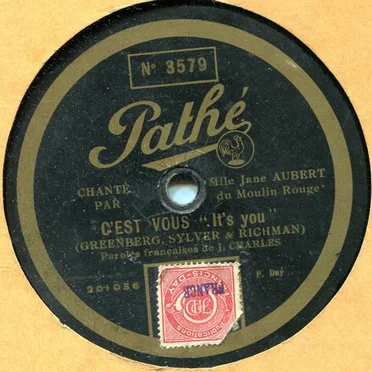 M’sieur, prenez‐moi / C’est vous (« It’s You »)