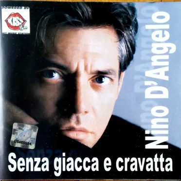 Senza giacca e cravatta