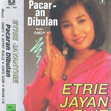 Pacaran Di Bulan