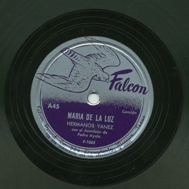 María de la Luz / Amor engañoso