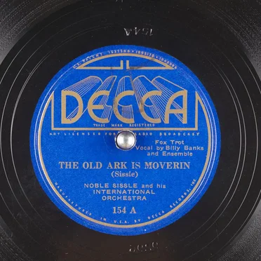 The Old Ark Is Moverin / Loveless Love
