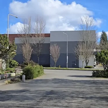 Outside Hellbent Brewing Company (Cellphone Recording)