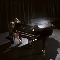 Clarissa Connelly artist image