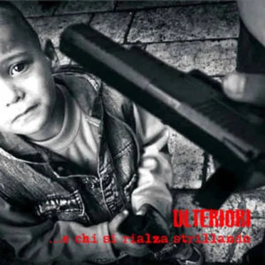 ...E chi si rialza strillando by Ulteriori - album cover