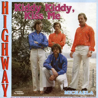 Kiddy Kiddy, Kiss Me / Michaela