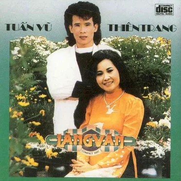 Đêm trao kỷ niệm