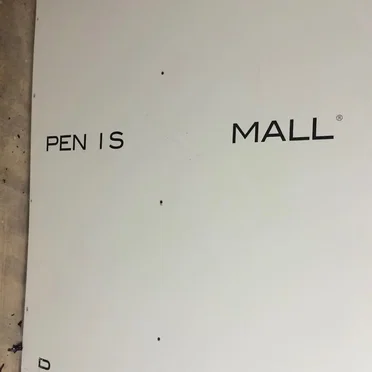 PEN I S MALL
