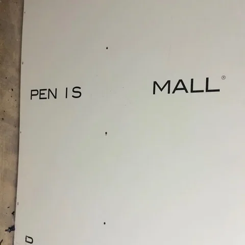 PEN I S MALL