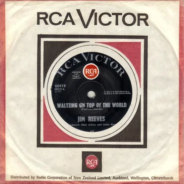 Waltzing on Top of the World / Mother Went A‐Walkin’