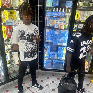 glock with tha box by 2glocks.red - album cover