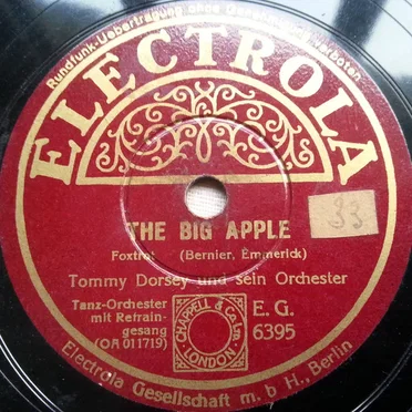 The Big Apple / The Big Dipper