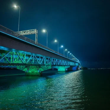 Bridge to the North